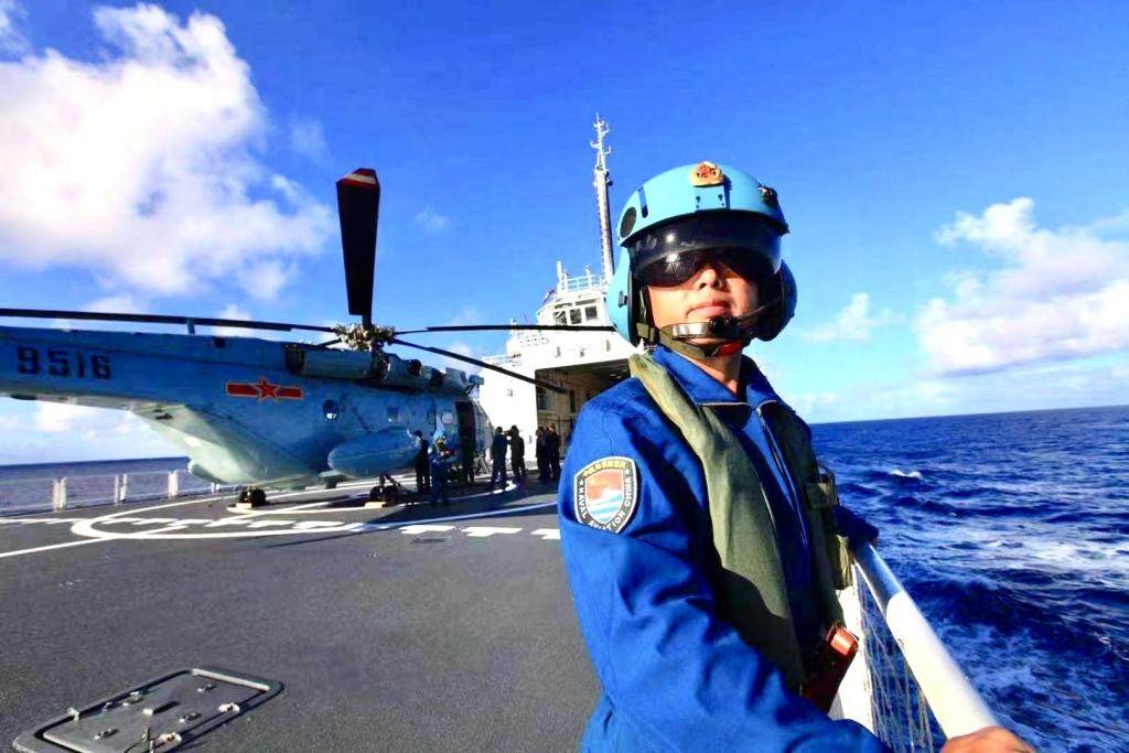 不同寻常的军旅生涯,他从一名普通水兵成长为副师职飞行员_姜涛_舰载