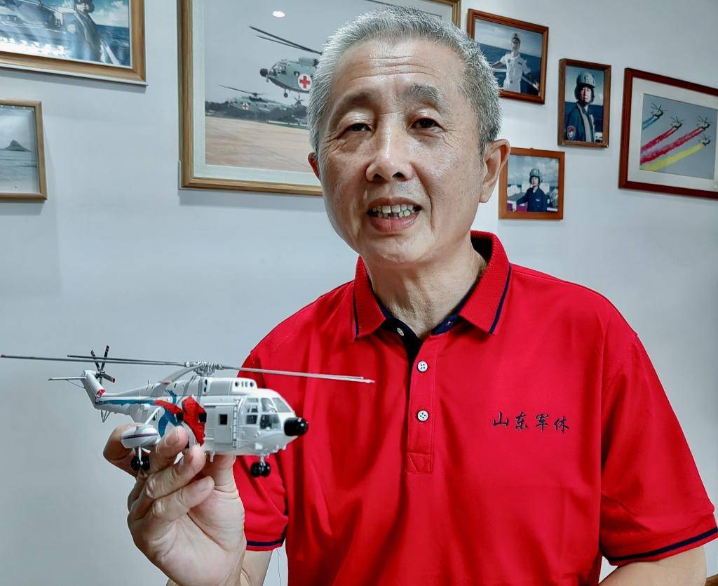 不同寻常的军旅生涯,他从一名普通水兵成长为副师职飞行员_姜涛_舰载