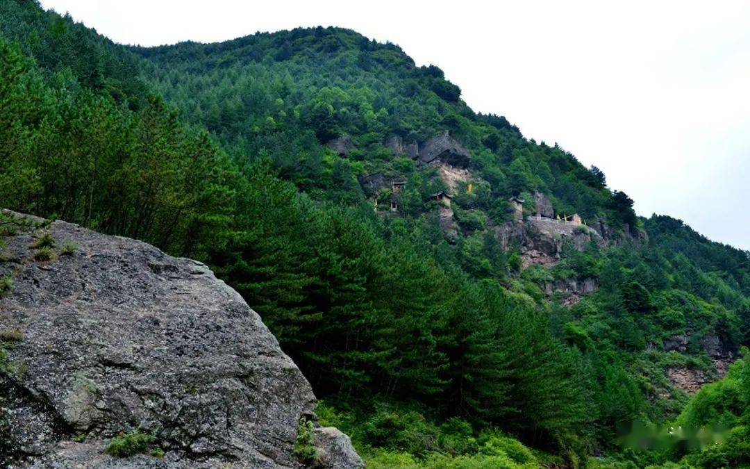 【看梯田·浪庄浪】葛家洞景区:镶嵌在绝壁上的风景_葛洪_关山_云台山