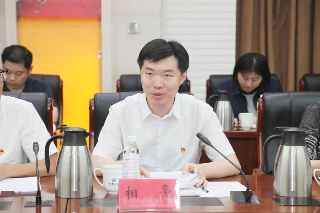 座谈会上,沈文涛对济南公交集团党委选人用人制度建设和把关作用给予