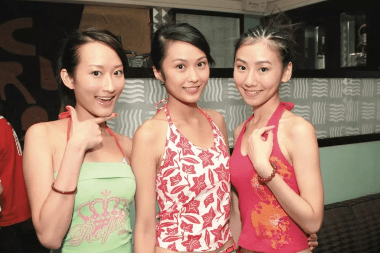 前tvb童星退圈后穿鼻环纹身,被封"翻版张柏芝" 同罗子溢秘恋成小三