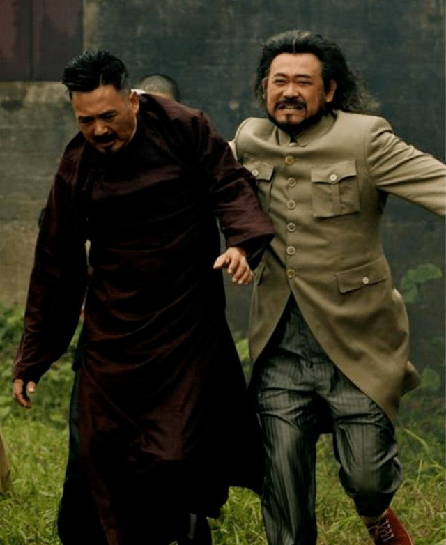 《让子弹飞》突破6亿票房时,记者询问姜武赚了多少,结果出人意料_姜文