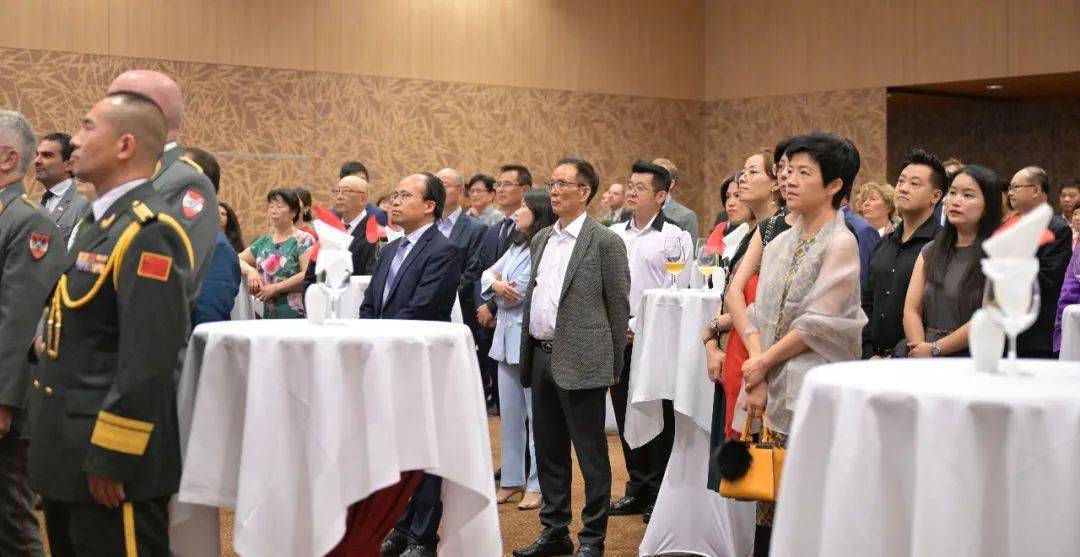 中国驻奥地利大使馆举行庆祝建军96周年招待会_冀新齐_国防_军队