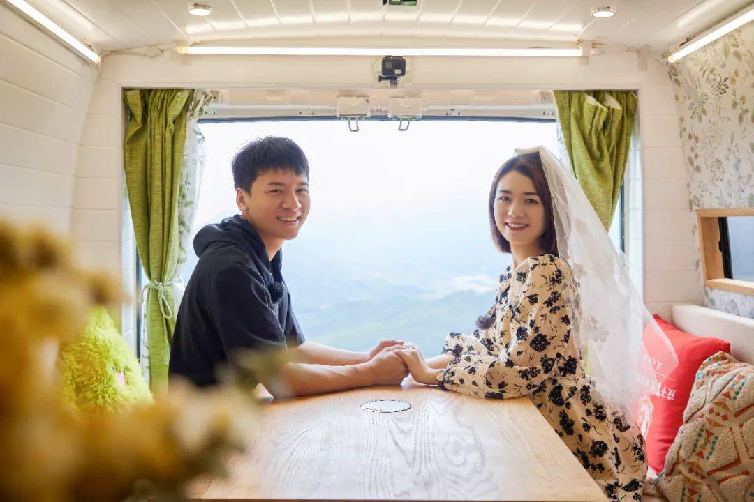 年轻人的婚礼,不想随大流_李思楠_仪式_新人