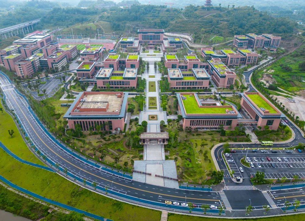 重庆中医药学院录取工作基本完成_璧山_尹诗语_情况