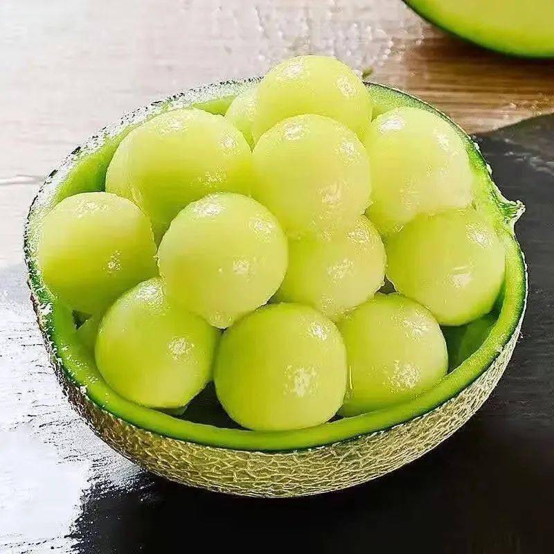 它不仅有哈密瓜的甜,身上还自带丝丝奶香!