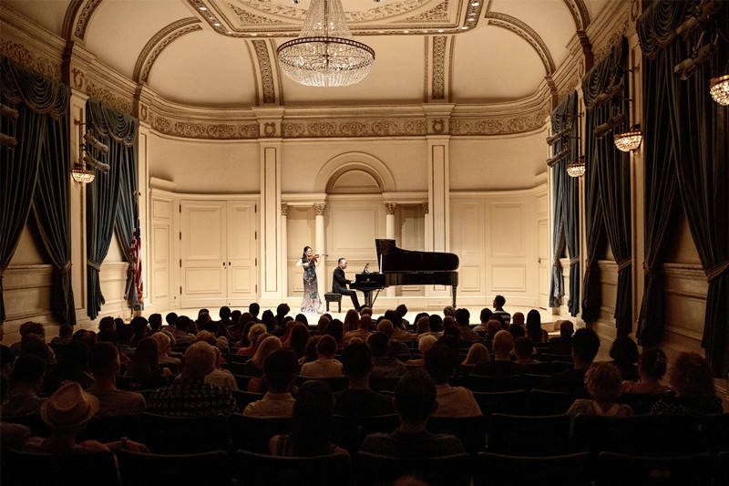 《梨花颂》奏响卡耐基音乐厅 小提琴家劳黎将中国经典带到世界舞台