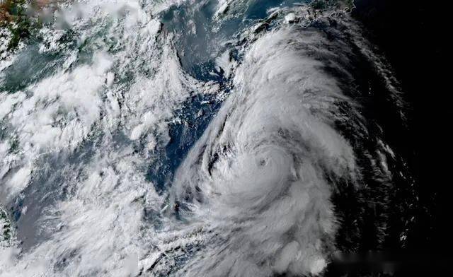 最强17级!新超强台风"卡努"正在杀来8月2日登陆浙江,狂风暴雨 风暴潮.