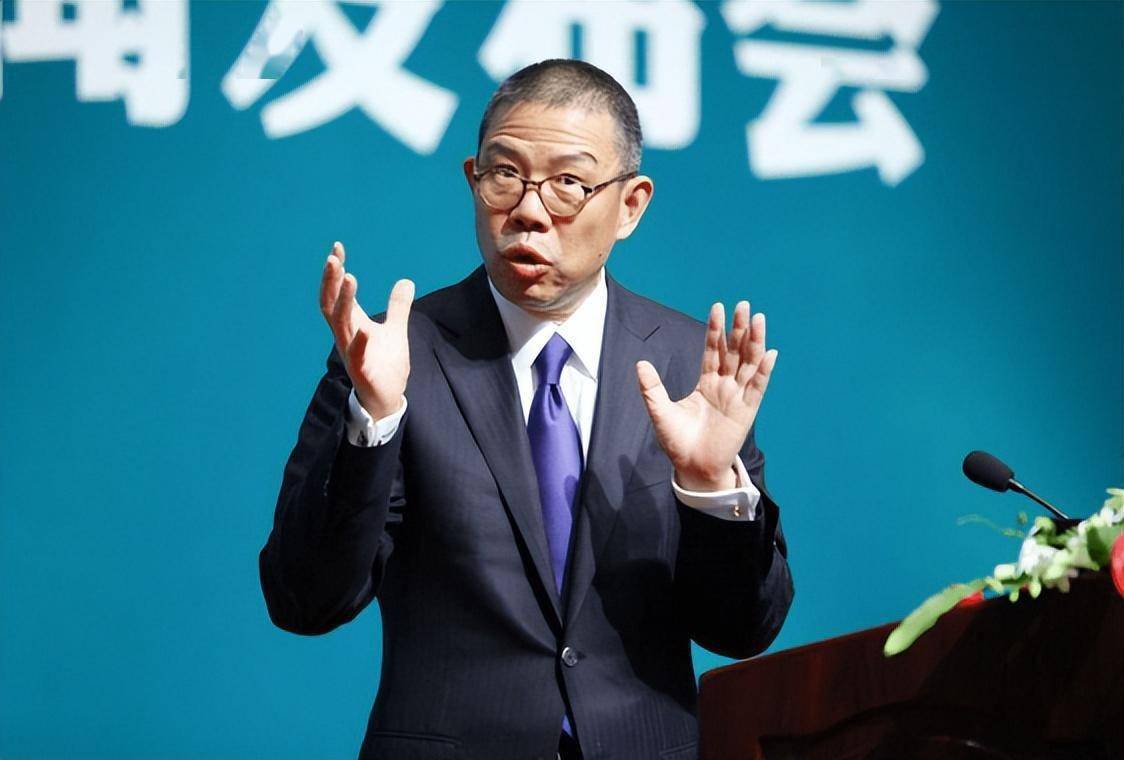 广告鬼才:靠2块钱的矿泉水,狂赚4550亿后,疫情期间又挣50亿_钟睒睒