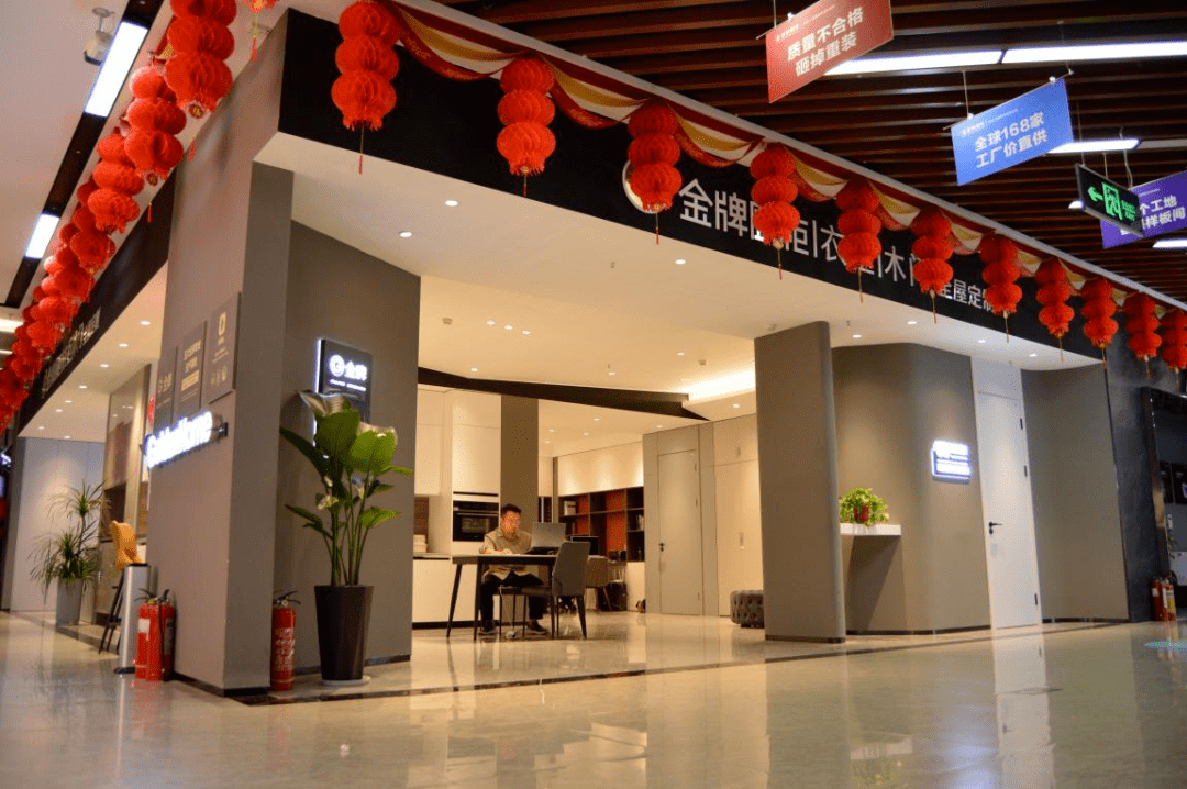 凭一个"整装"产品颠覆家装市场,新紫帆靠什么逆势飞扬_装饰_客户_展厅