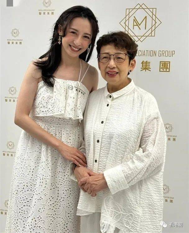 《灵戏逼人》效应!龚嘉欣密密接job狂吸金_冯素波_活动_张振朗