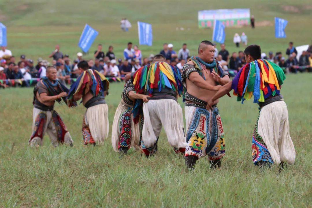 赤峰市首届乌兰牧骑艺术展演暨巴林右旗第二十四届那达慕大会即将开幕