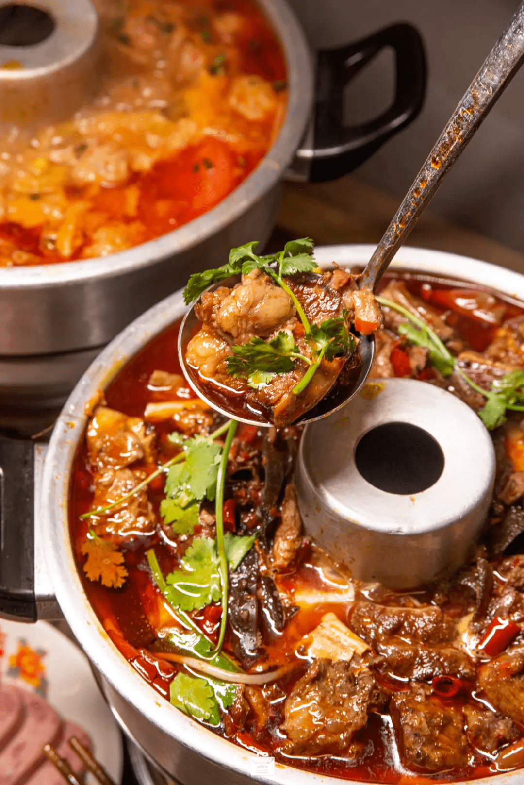 【浇响曲水煮牛肉·小火锅】59元抢门市价184元万州小火锅晚市双人餐!