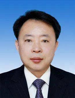 省委党校研究生,农业推广硕士,中共党员,现任栖霞市委副书记,市长,拟