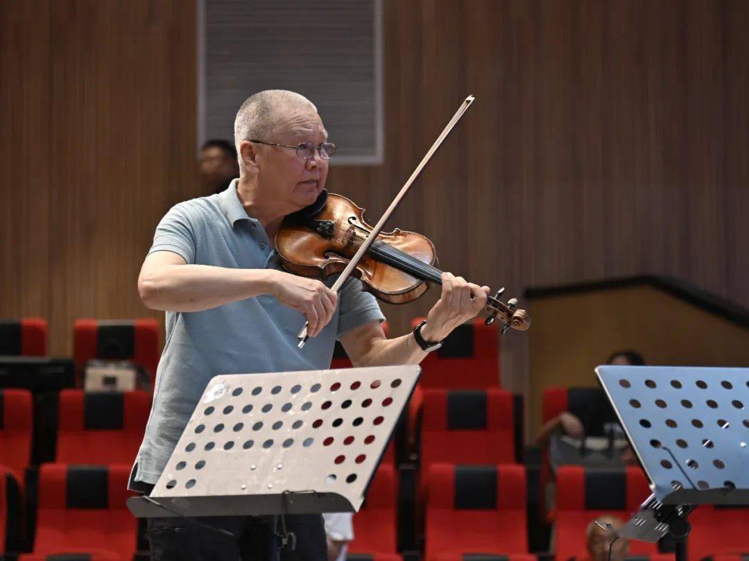 绿叶对根的情谊—访贵阳籍室内乐专家龚汉祥教授_音乐_的发展_歌舞