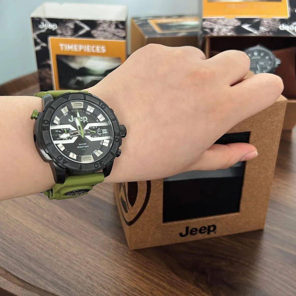 这块表真的不用上万!_jeep_表带_手表