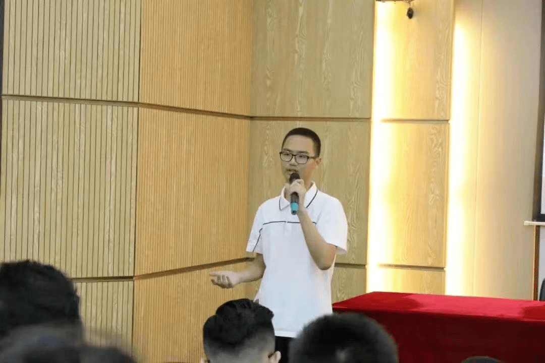 梁子义同学名片籍贯: 惠安县 紫山镇小学:惠安县 八二三实验 小学初中