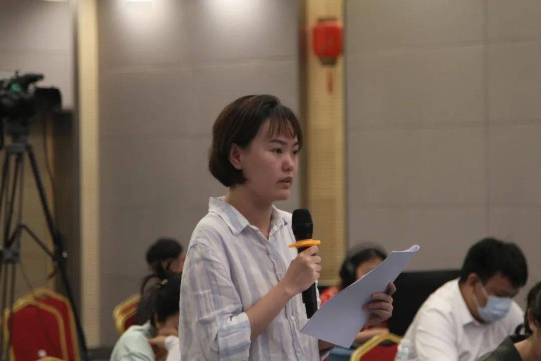 市文化和旅游局党组成员 张潇张潇:为深入贯彻中央和省委,市委经济