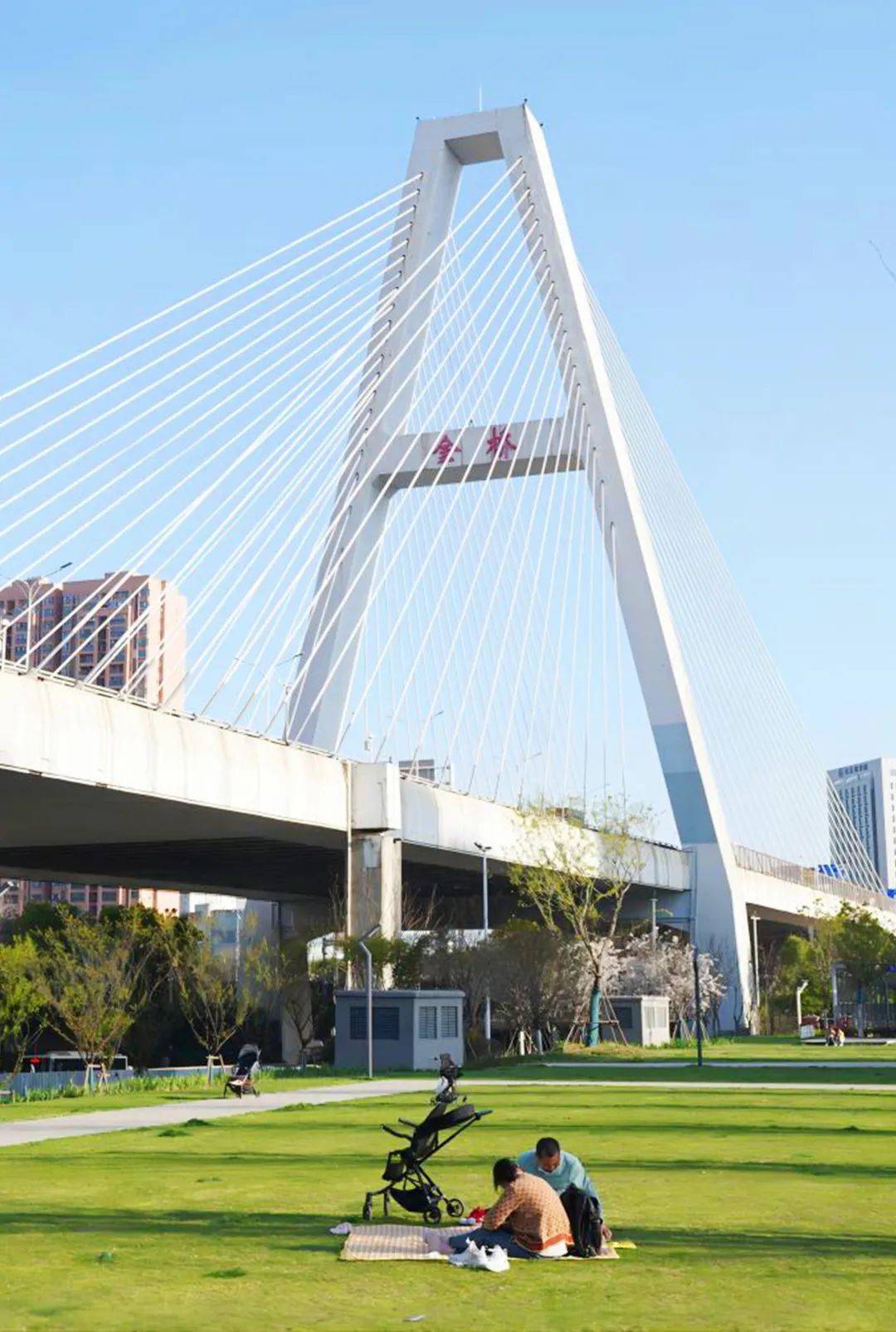 铁路桥地下净化水厂地上公园△黄孝河cso调蓄池地上公园左右滑动