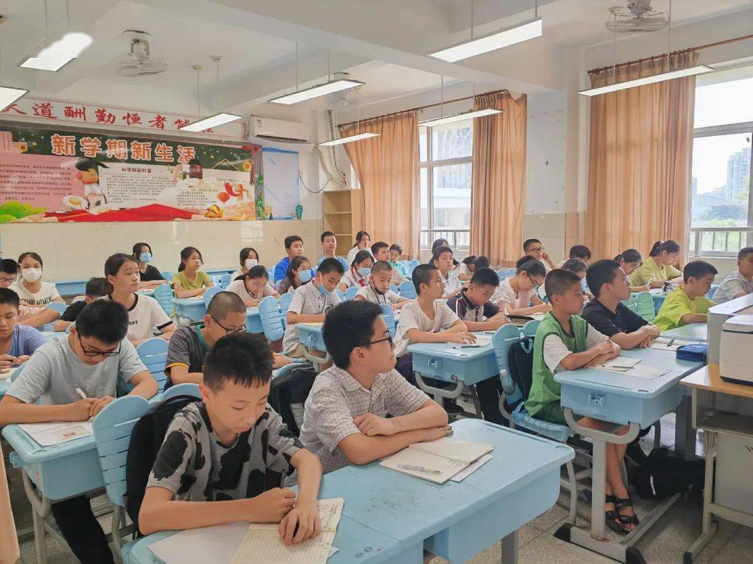 逐光相遇 沐光同行——福州屏东中学屏北分校2023级新生报到_教育