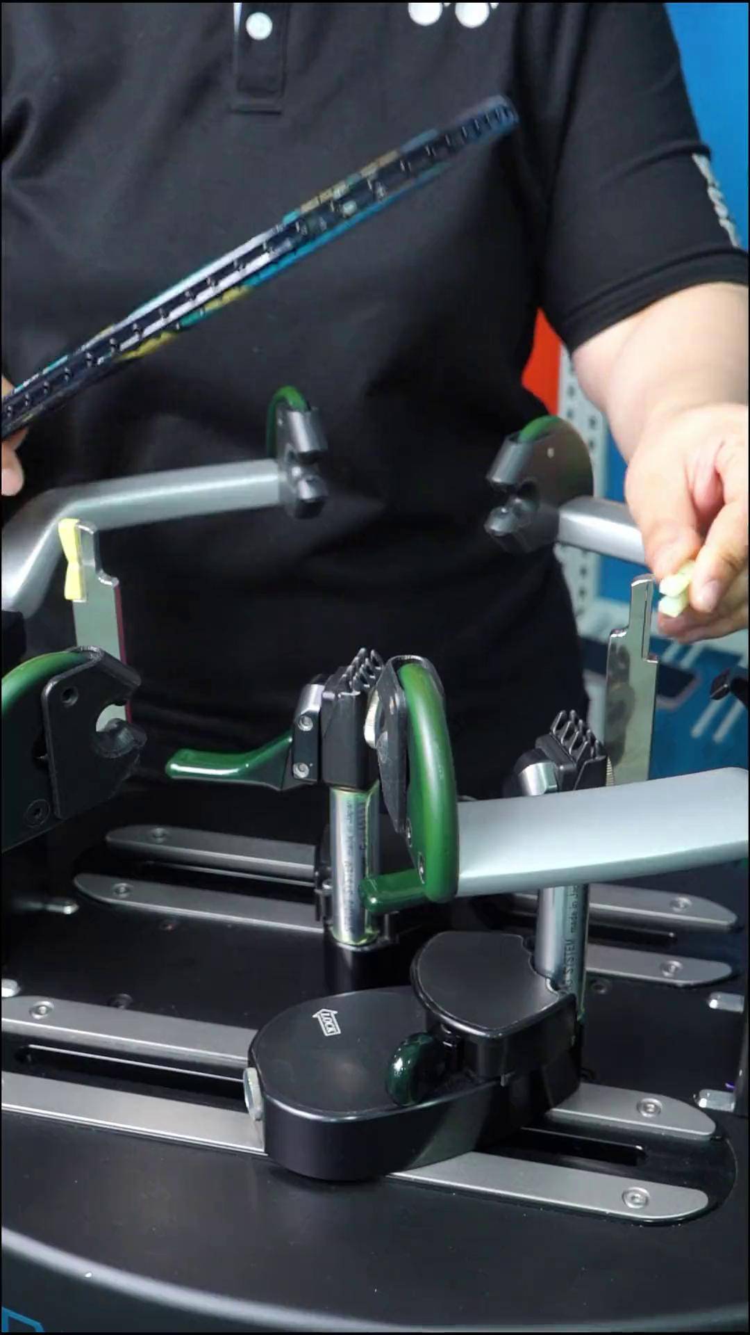 不用怀疑,天斧88spro,双打神器,前场进攻,搭配95线,颜值不错哦!