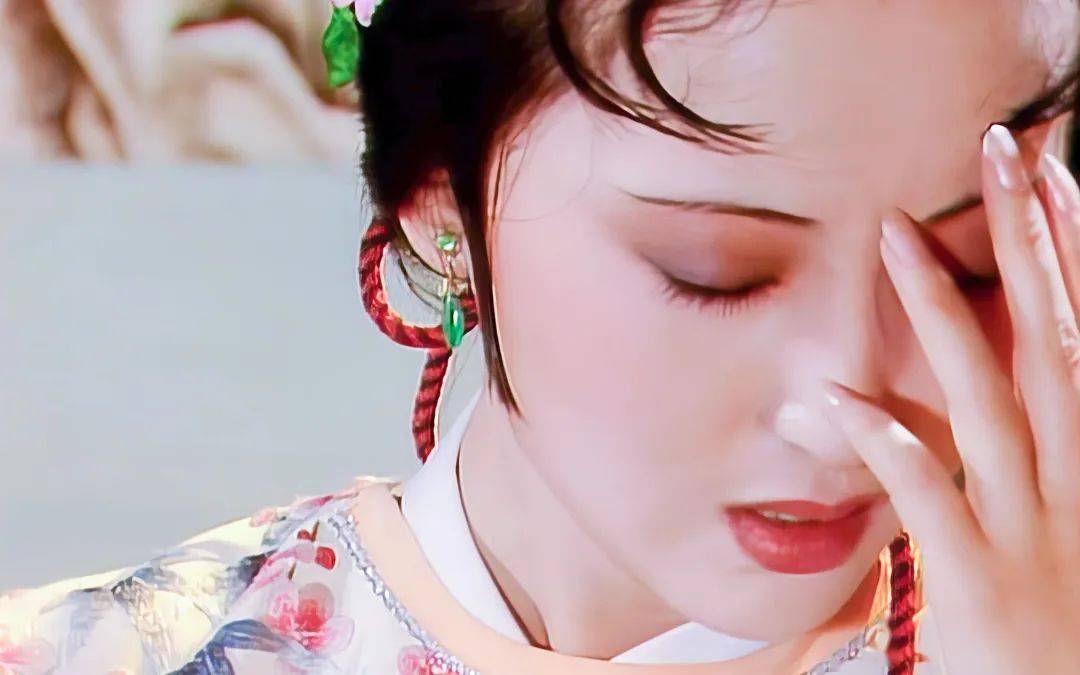 袭人是个什么样的人,一出场就已经决定了_林黛玉_宝玉_鹦哥