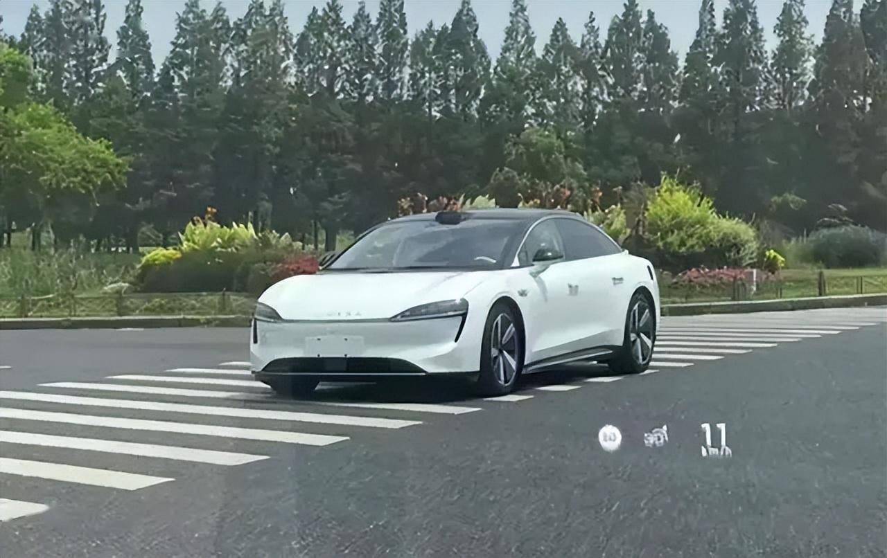 华为与奇瑞合作打造新品牌“luxeed”的首款汽车谍照曝光 搜狐汽车 搜狐网