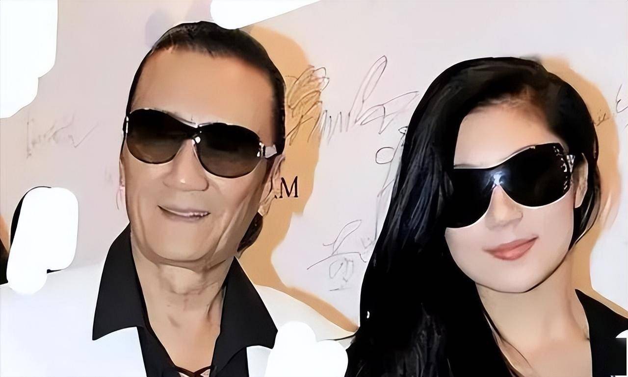 她是谢贤前女友,"爷孙恋"无果,用青春换来2000万,如今怎样?