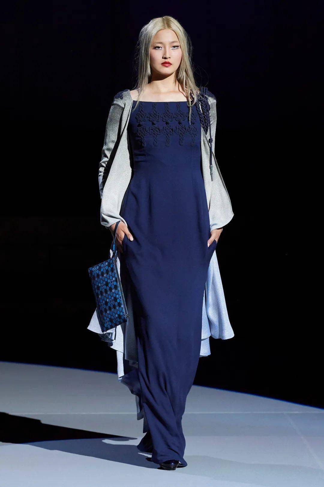 巴黎时装周高级定制秀场上的60个精彩瞬间_设计_处理_细节