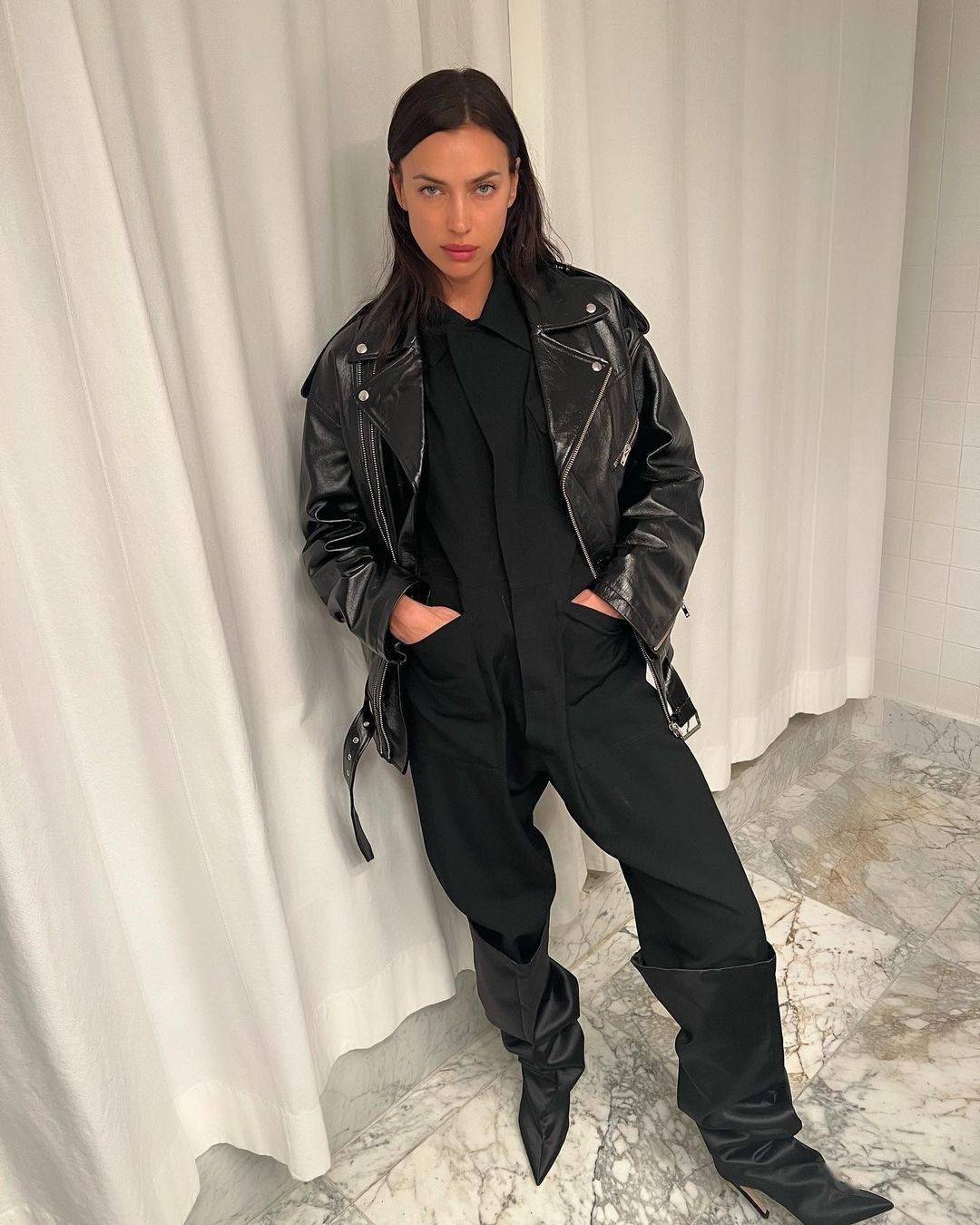 布雷迪与c罗前女友伊莲娜酒店约会48小时,上月被拍到家中过夜