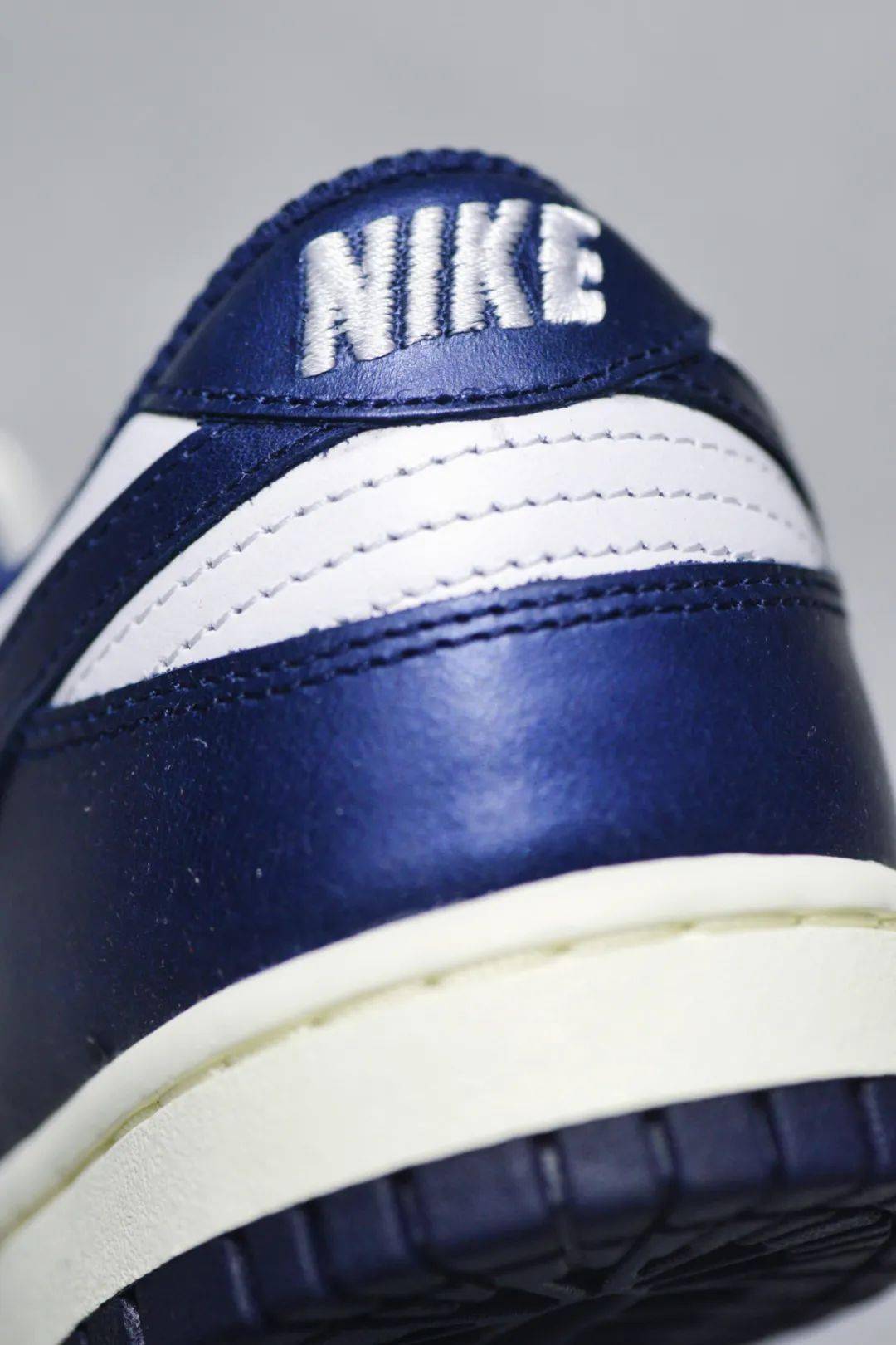 wmns nike dunk low prm "vintage navy"|soar 限量发售_皮革_色调