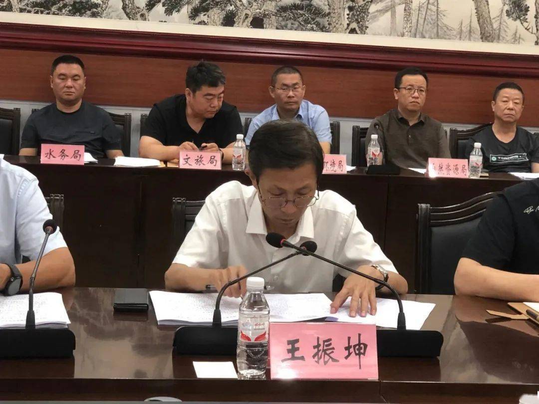 市人大常委会一级调研员、社建委主任委员刘志君一行来明水县开展执法检查