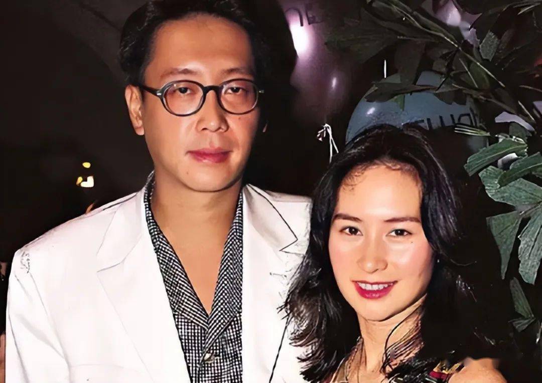 主动拥抱村民无架子,曾给当地捐200万_父亲_女儿_陈百强