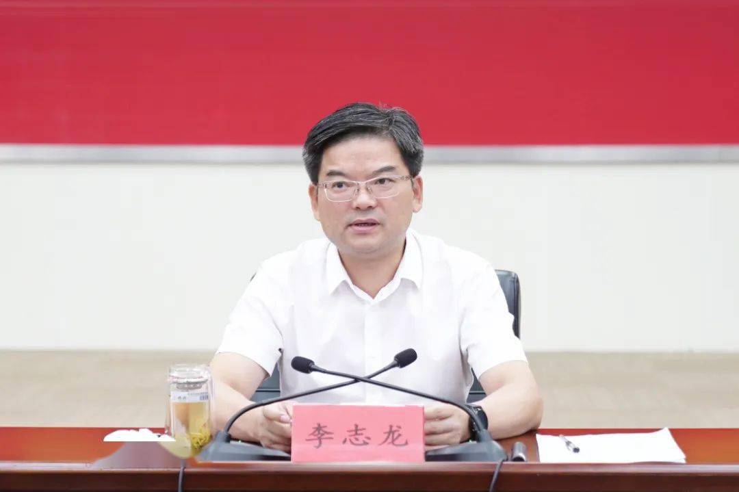 黄飞,熊雄,施甜甜,应巧华,余荣升,赵红,包晓东,许雷挺,沈建立等区领导