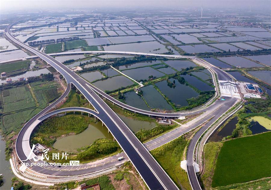 2023年8月17日阜宁至溧阳高速公路建湖至兴化段泰州境内工程已进入