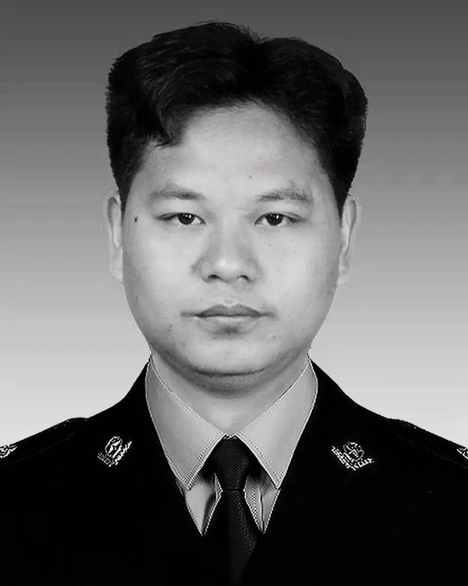 年仅51岁不幸牺牲经全力抢救无效突发疾病倒在工作岗位上邹顺明同志