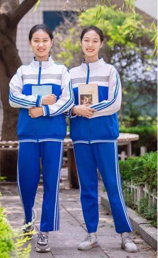 青岛旅游学校2023年学生校服情况公示_西装_款式_报告