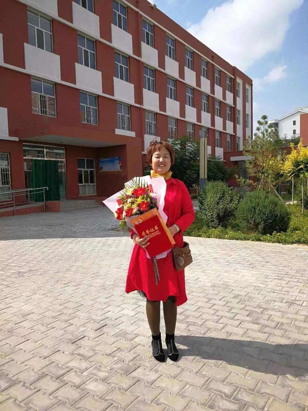 忘初心,春风化雨育桃李——乌拉特后旗二完小教师蒋玲_教育_教学_工作