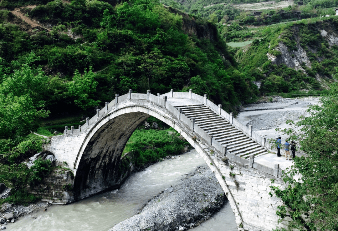 三元桥 茂县文化体育和旅游局供图接下来,前往茂县苏维埃红军遗址和