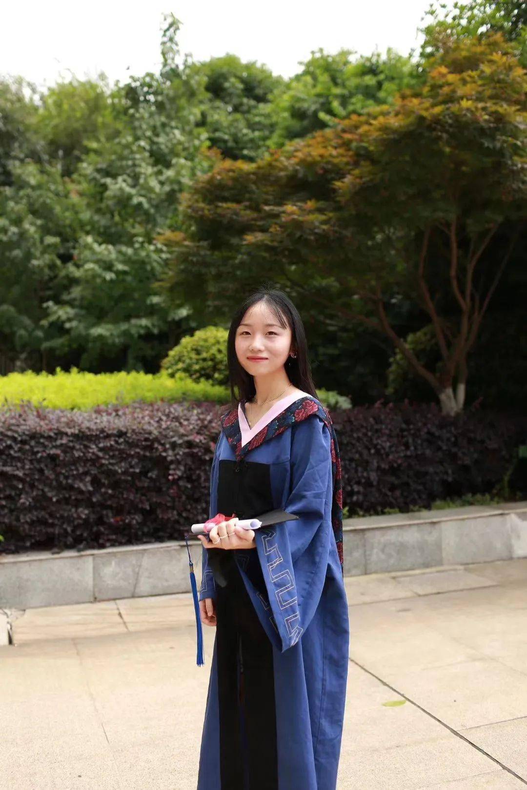 刘艺老师的不断努力下向心中的记者梦努力靠近制作毕业视频等学习采访