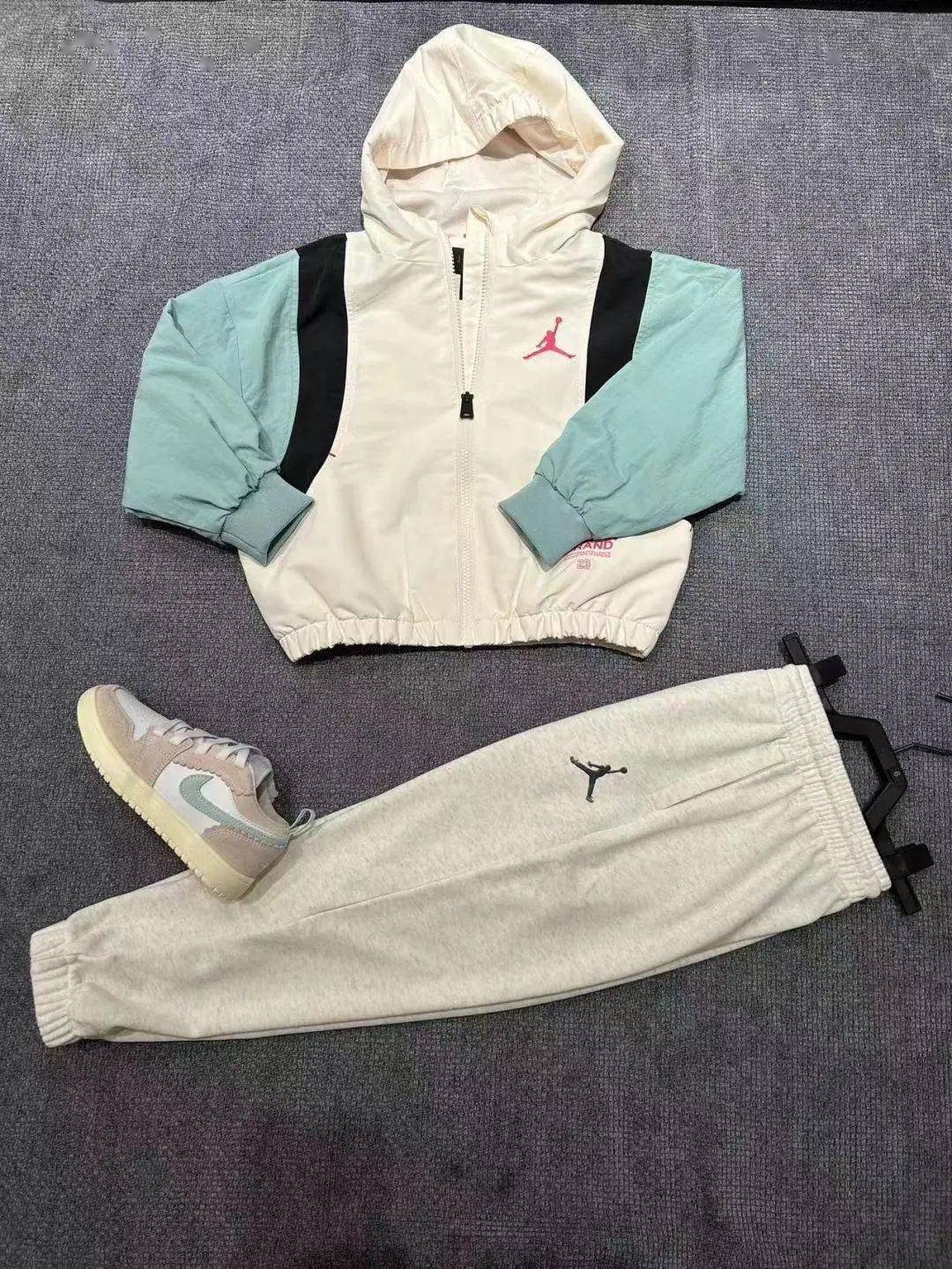 逸天开学季|运动鞋助成长_活动_鞋子_jnby