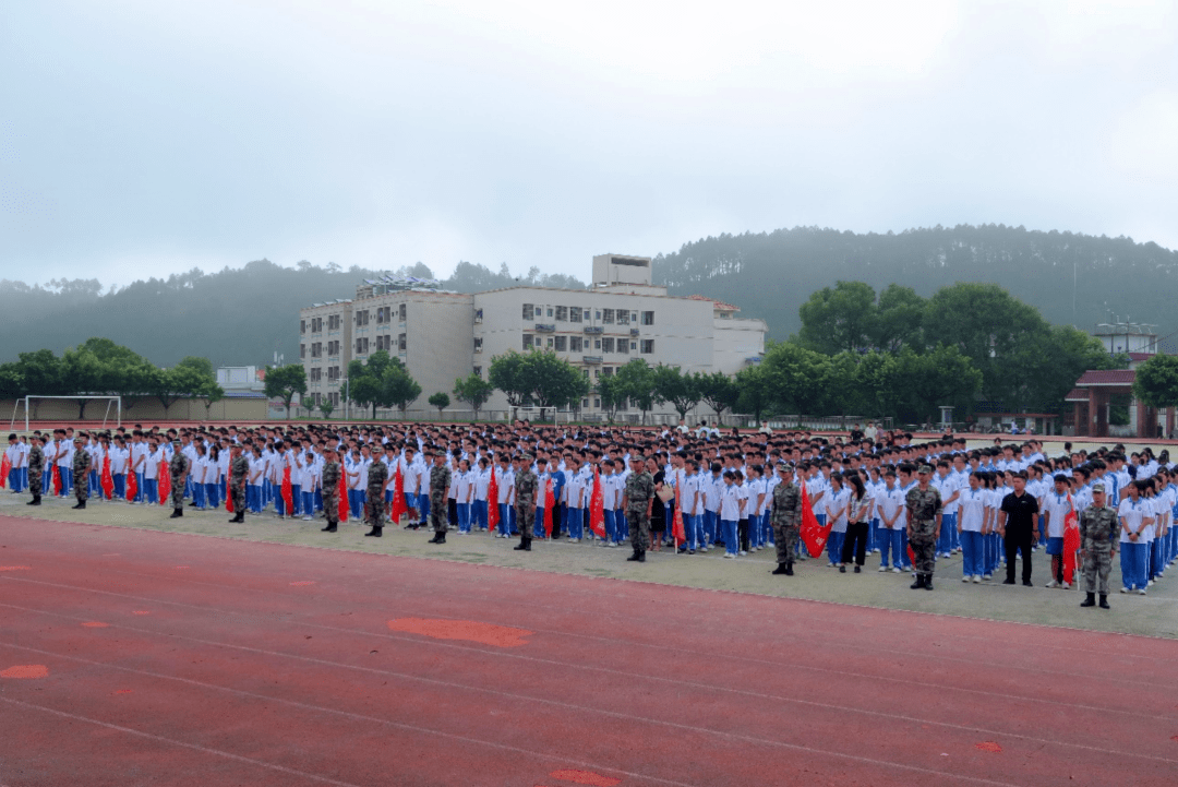 广州大学附属东江中学据了解,今年我市高中阶段(含中职学校)将有51所