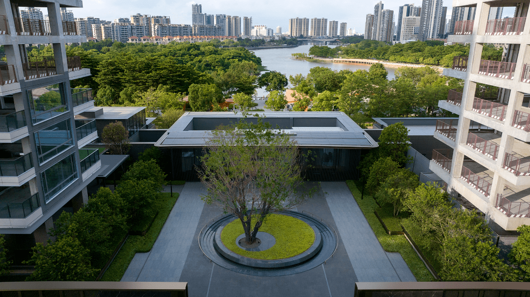 水岸街区-林隐归家路▲林荫里的街区场景沿江的水岸街区提供了林隙