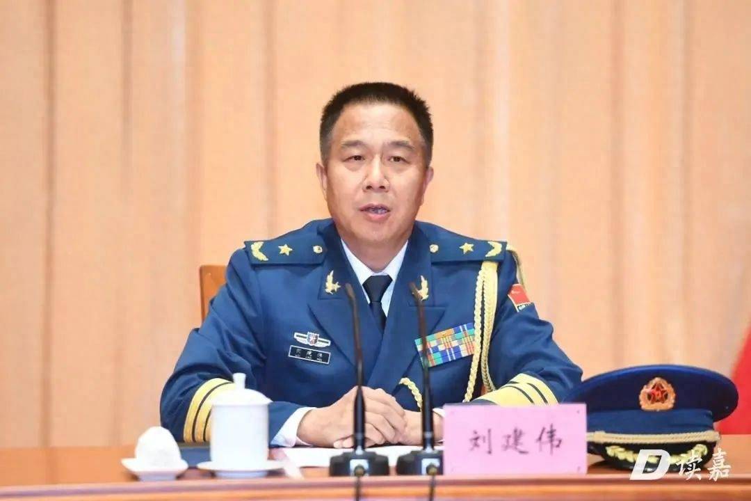 他已任省级党委戎装常委 | 国家档案局迎来新任局长、副局长_中央档案馆_刘建伟_绍忠
