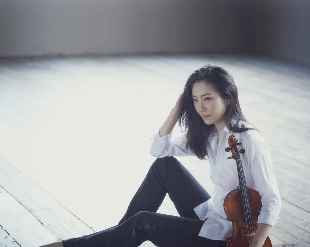 8.30开票丨诹访内晶子演绎勃拉姆斯《小提琴奏鸣曲》全集