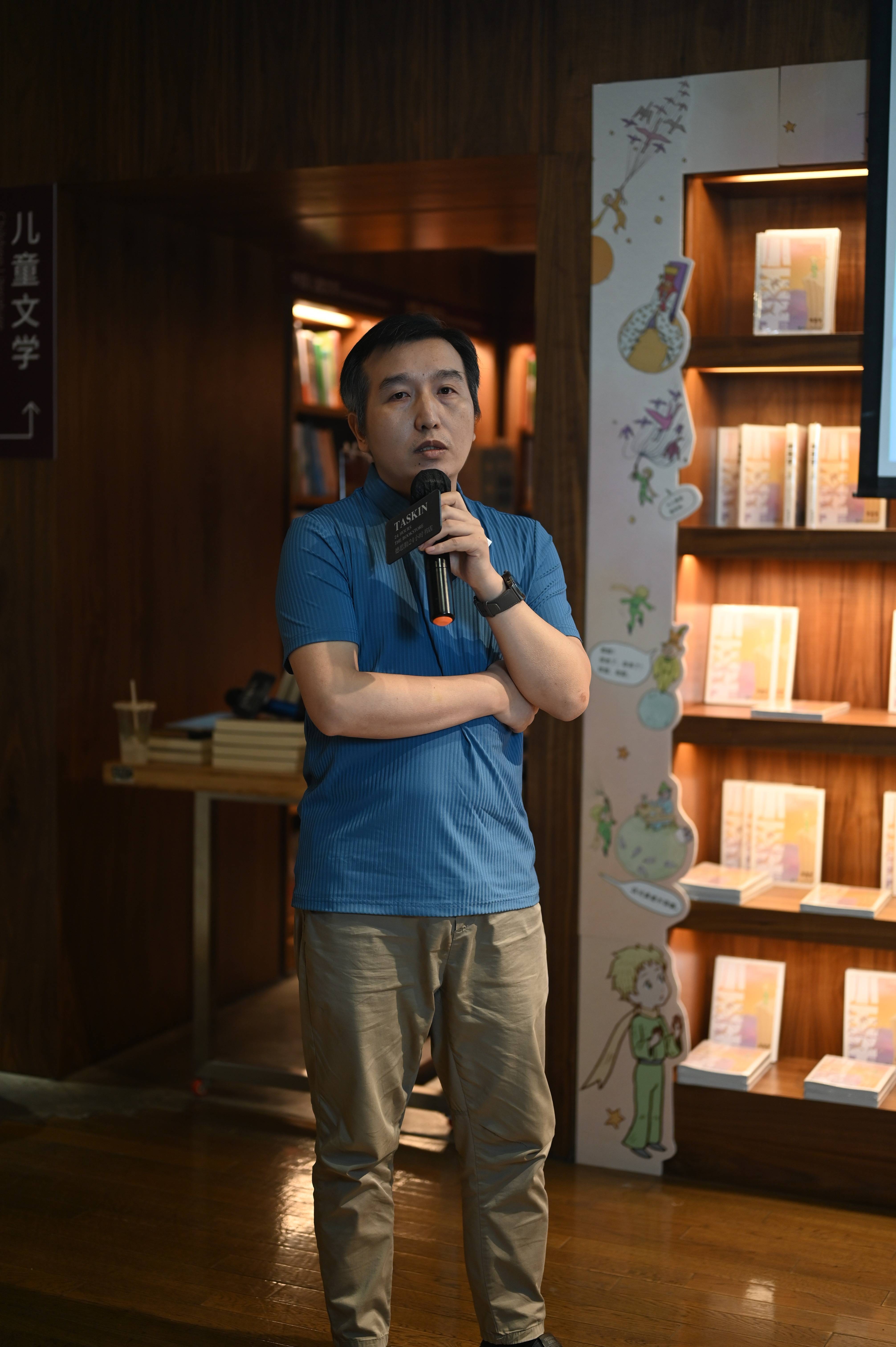 杨栋和长沙市普瑞医院主任医师,麻醉手术中心主任刘伯强两位医生的