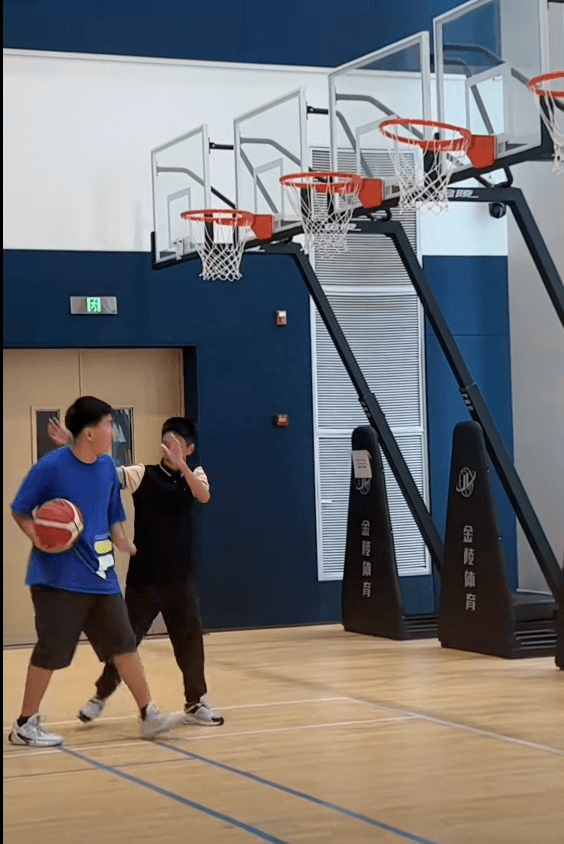 13岁杨阳洋入读国际学校!