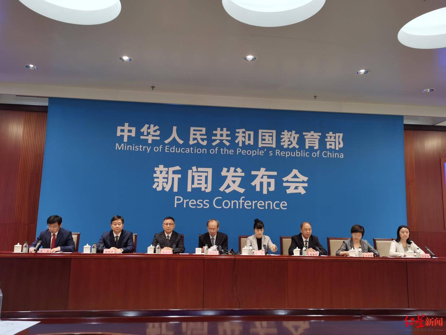 教育部:免试就近入学、中小学“公民同招”全面落地,义务教育“择校热”明显降温_基本_水平_服务体系