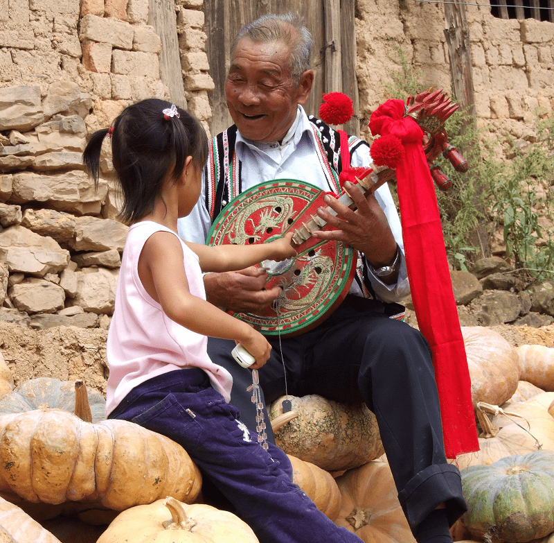 楚雄·青香树村:弦声不断的"四弦王子"故乡