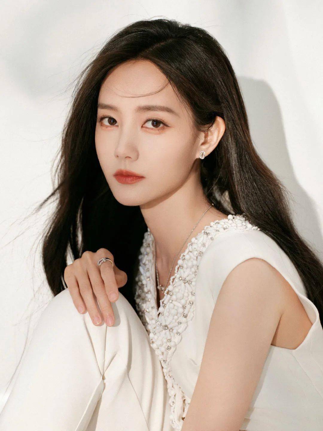 李一桐资源咖?孔雪儿新剧?_合作